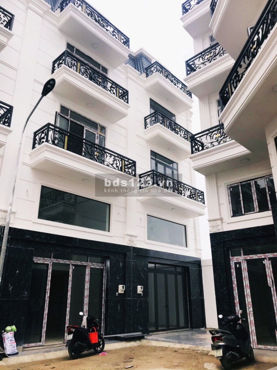 Nhà Phố One Palace 2 ven sông 4 tầng, 4PN4WC giá 4,8 tỷ gần Cầu Phú Long