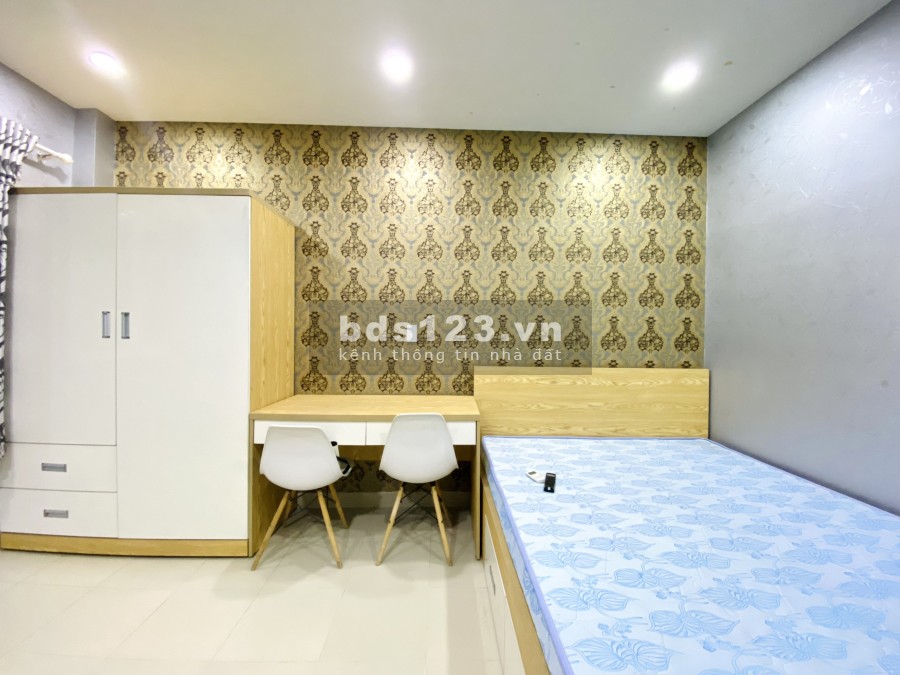 Căn hộ dịch vụ full nội thất 30m2 mt đường Nguyễn Thị Thập quận 7 giá siêu hợp lí 4 triệu 5