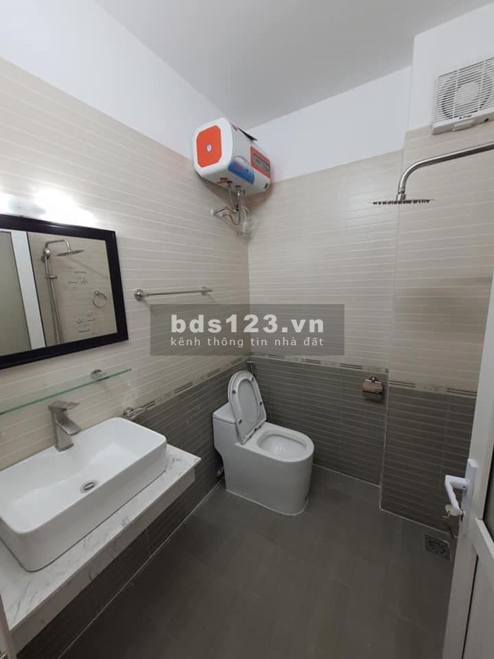 Bán nhà Hẻm 10m Phan Huy Ích, 2 tầng, dt 5x13(65m2), tiện kinh doanh, giá 5,8 tỷ