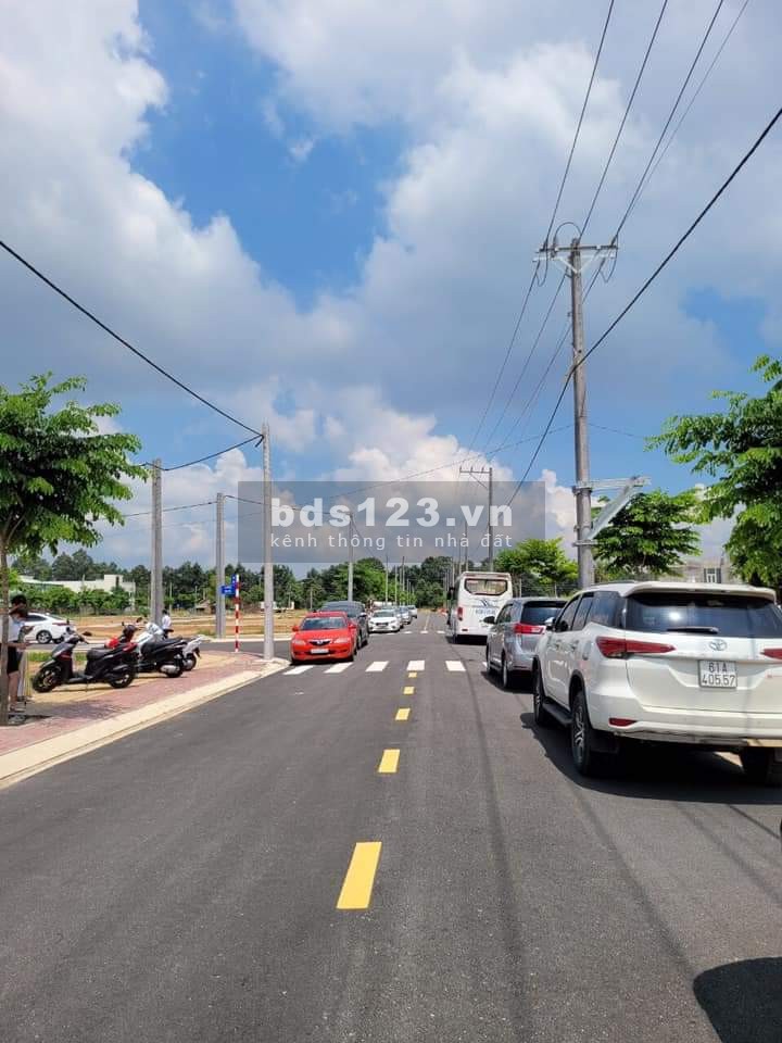 Giá rẻ cho KH đầu tư tại Bàu Bàng, 2 mặt tiền, có sổ sẵn, full thổ cư
