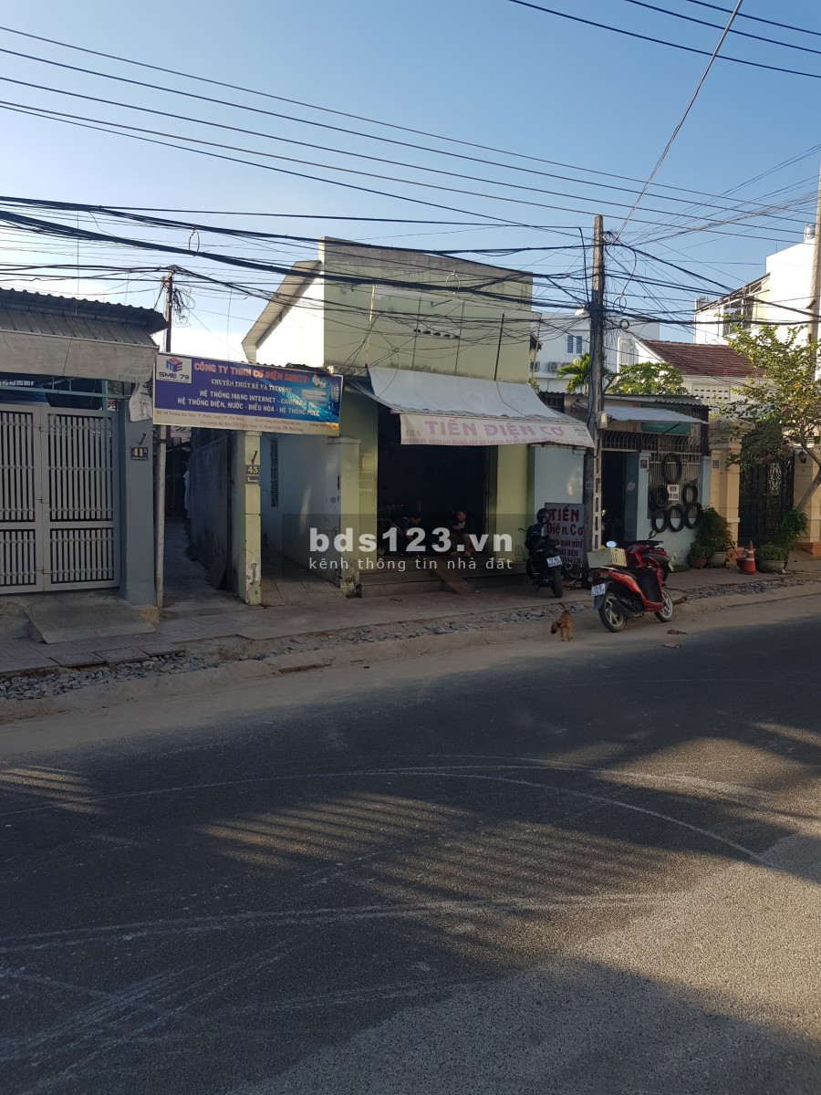 Bán nhà mặt tiền Trương Hán Siêu, p. Phước Long, tp. Nha Trang ngang 5.79m.