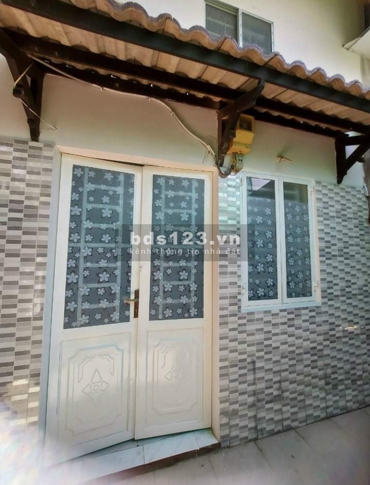 Chính chủ bán gấp nhà đẹp 1 trệt, 1 lầu. Nhà Bè giá 1.050 tỷ, thương lượng