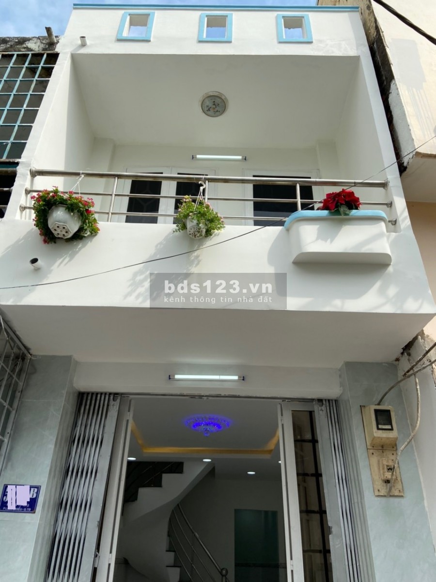 Bán gấp nhà 1 lầu, Đường 13, Linh Chiểu, Quận Thủ Đức. giá bán 3 tỷ 250tr