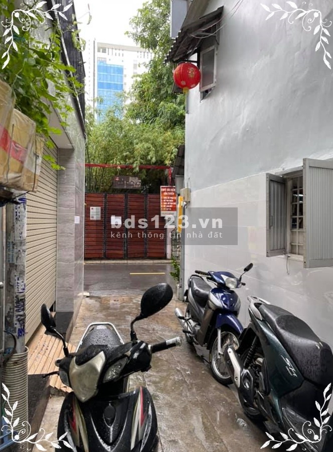Bán nhà 2 tầng Lê Quang Định Bình Thạnh DTCN 70m2 chỉ 5.2 tỷ