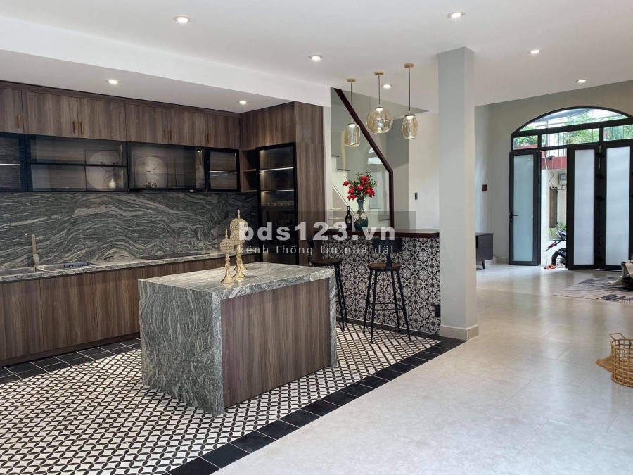Bán Biệt thự Trung tâm Bình Thạnh dt 100m2, sổ đẹp nở hậu, giá 8 TỶ 9