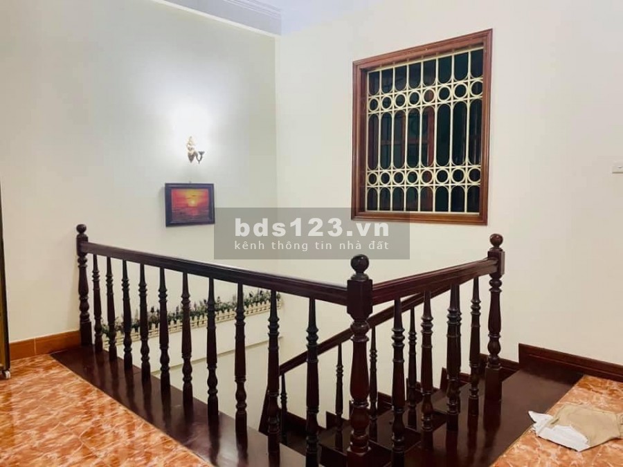 Nhà đẹp phố Hoàng Cầu, diện tích 55m2, 15m ra ô tô, 2 mặt ngõ, tặng full nội thất, giá 7.5 tỷ
