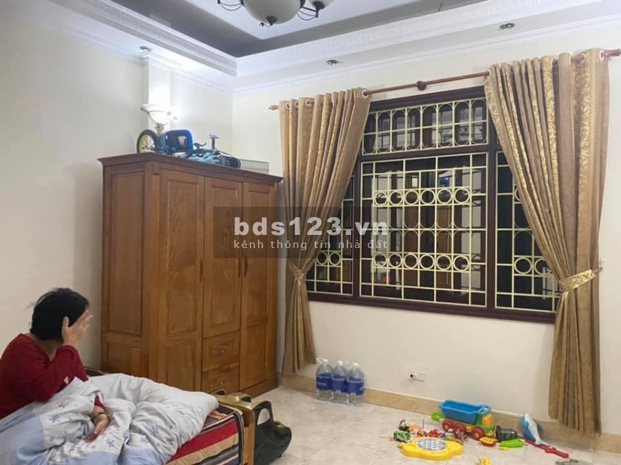 Nhà đẹp phố Hoàng Cầu, diện tích 55m2, 15m ra ô tô, 2 mặt ngõ, tặng full nội thất, giá 7.5 tỷ