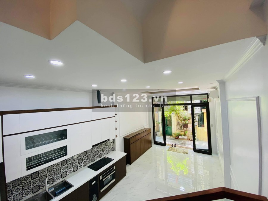 Bán nhà Trường Chính, khu dân cư an ninh yên tĩnh, liên hệ: 092.234.6363