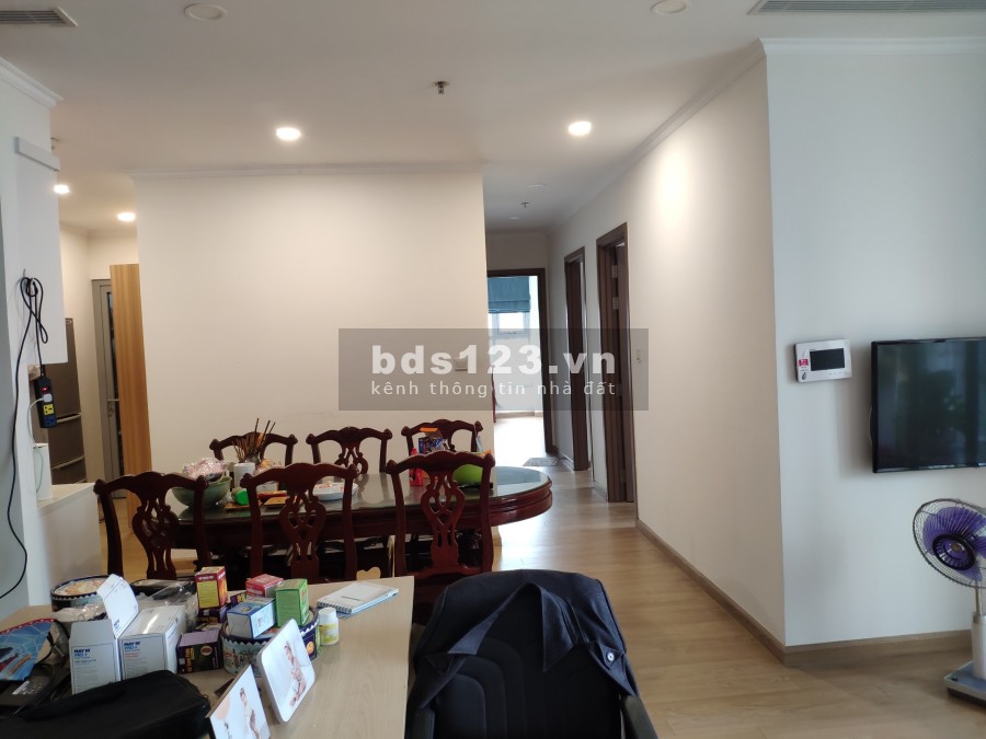 Chính chủ cần bán các căn hộ 3PN tại Emerald Mỹ Đình, giá 3 tỷ. LH: 0858567056