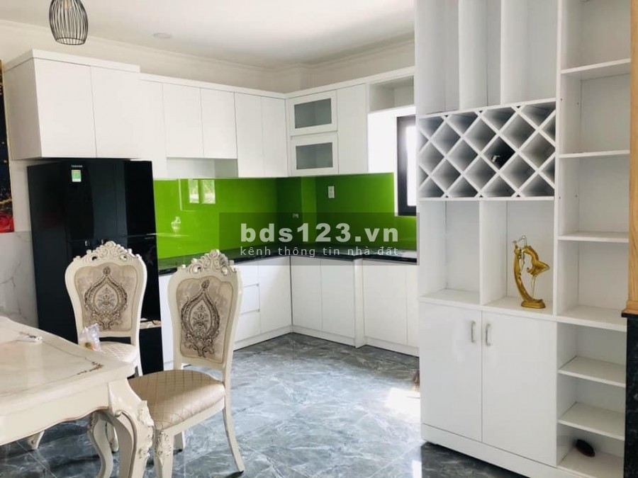 Nhà Phố One Palace 2 ven sông 4 tầng, 4PN4WC giá 4,8 tỷ gần Cầu Phú Long