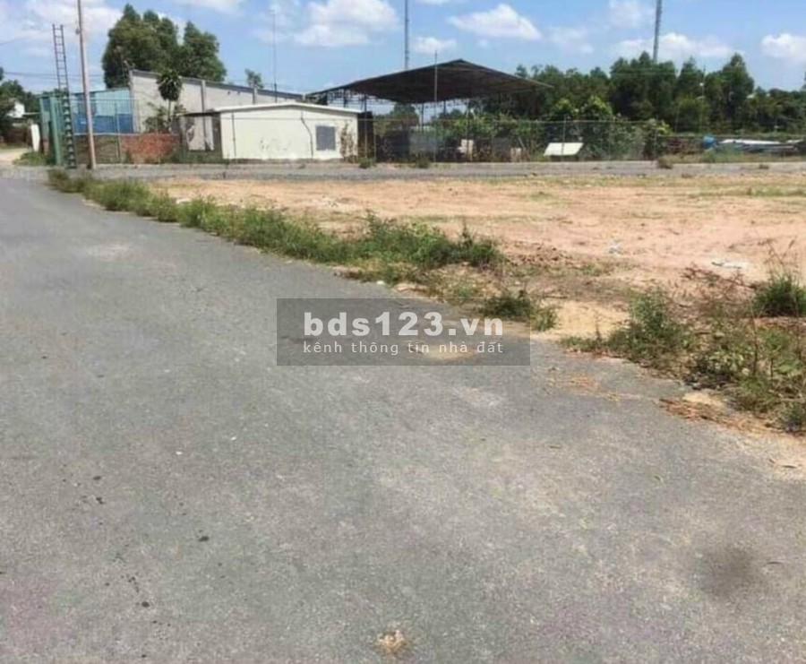 Đất chính chủ gần Khu Công Nghiệp Becamex giá rẻv