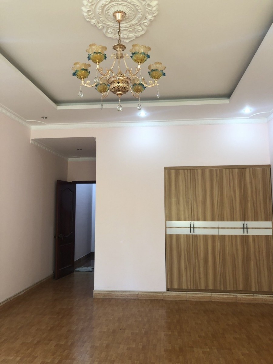 Nhà 1 trệt 2 lầu MẶT TIỀN đường Nguyễn Ái Quốc, gần trường THPT Chu Văn An