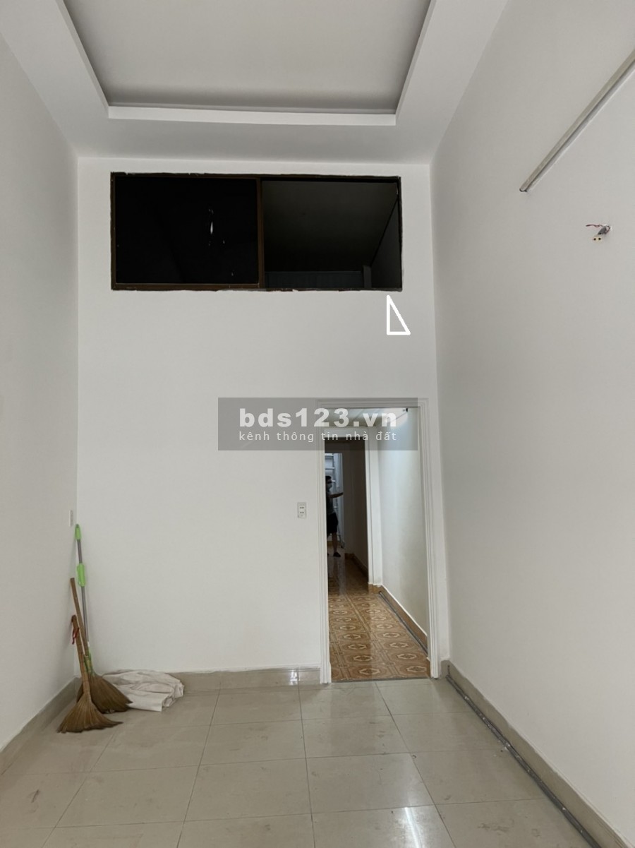 Nhà Lê Lăng, diện tích sử dụng 3,5x22, trệt, gác đúc, 3 phòng ngủ, 8tr