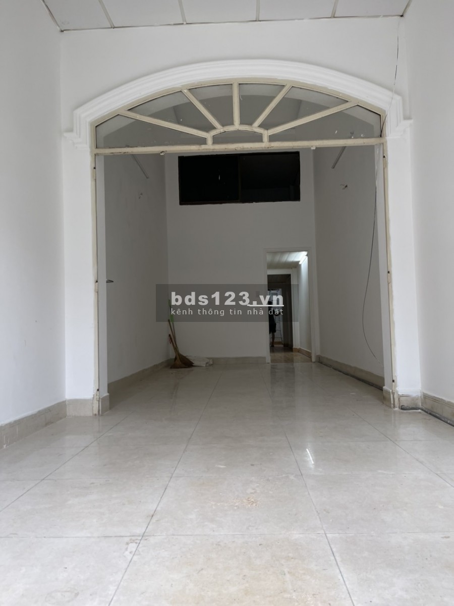 Nhà Lê Lăng, diện tích sử dụng 3,5x22, trệt, gác đúc, 3 phòng ngủ, 8tr