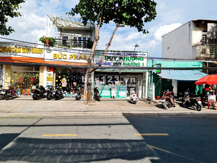 Bán nhà mặt tiền đường Lê Văn Lương P.Tân Phong Quận 7