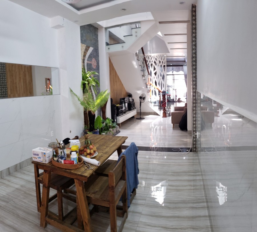 Nhà Mặt Tiền Đường Núi Thành Cần Bán Nhanh