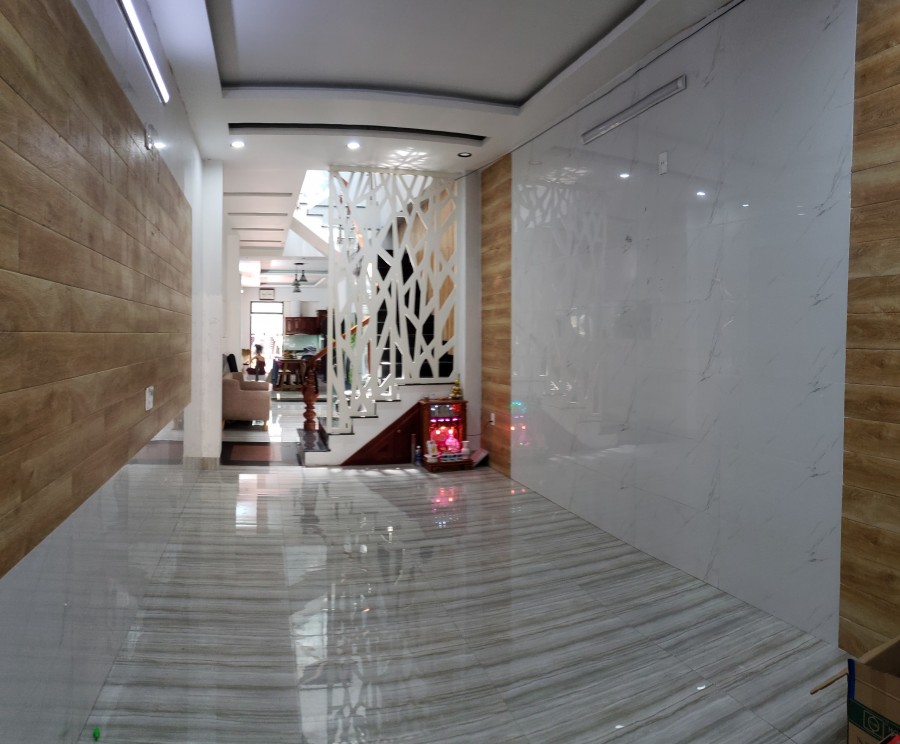 Nhà Mặt Tiền Đường Núi Thành Cần Bán Nhanh