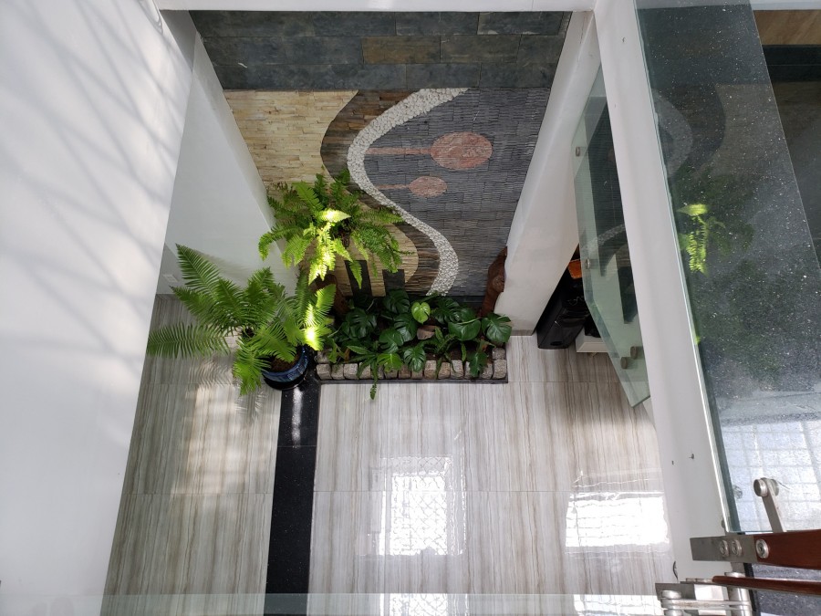Nhà Mặt Tiền Đường Núi Thành Cần Bán Nhanh