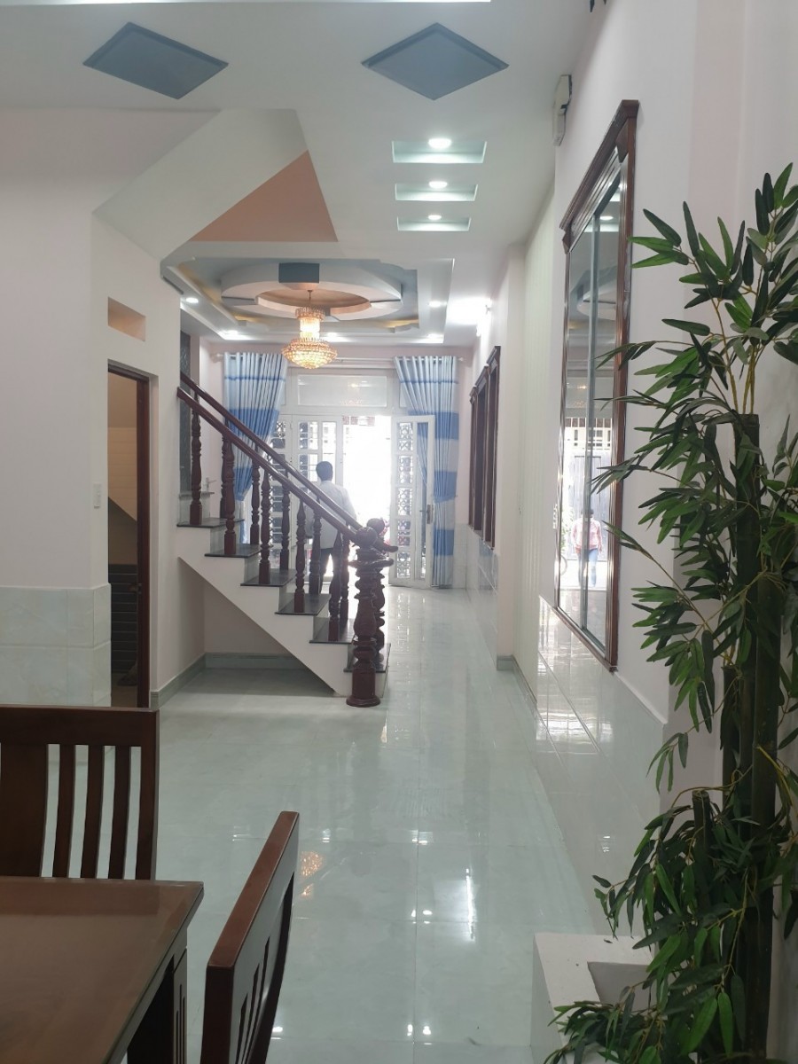 Nhà hẻm nhựa 6m thông khu Hồng Long, phường Hiệp Bình Phước, Tp Thủ Đức.