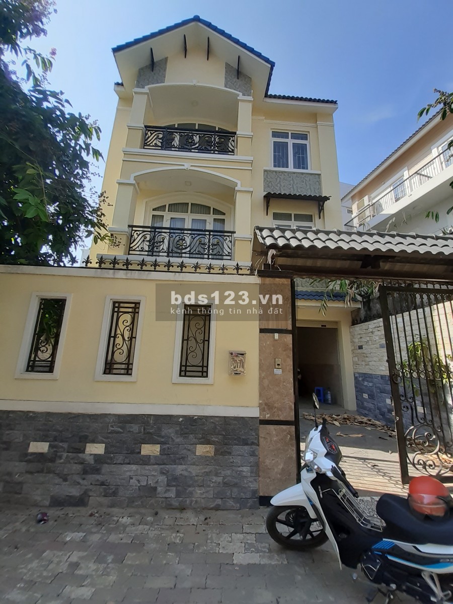 Cho thuê nguyên căn Villa 8x20m trệt 2 lầu 6PN Bình An QUẬN 2