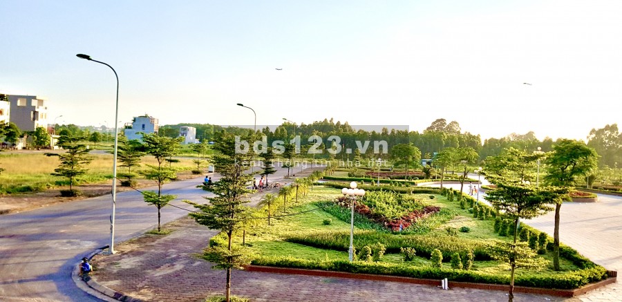 Bán lô á hậu 97m2 đường 21.5m ngay vườn hoa trung tâm giá chỉ 1T4