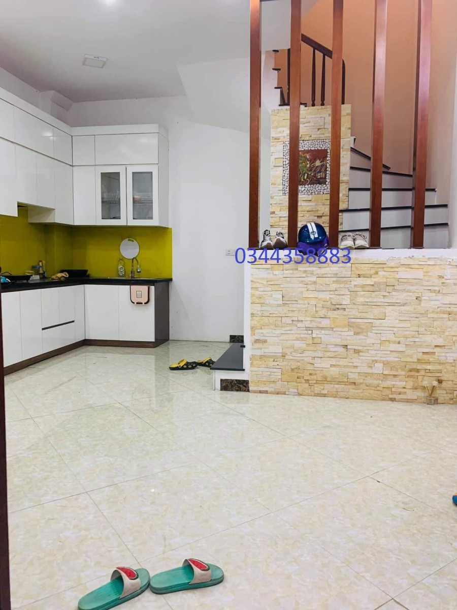 Nhà mới đẹp ở ngay trung tâm gần phố Quận Hai Bà Trưng DT 30m2, 5 tầng