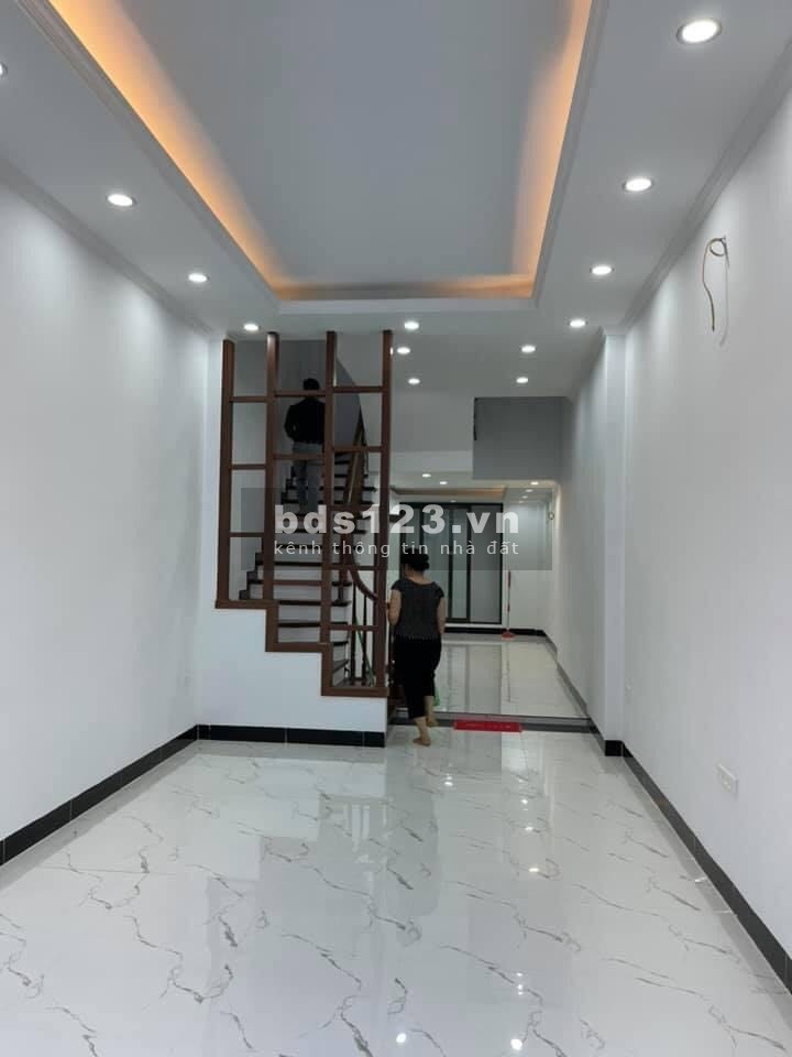 Bán nhà Quan Hoa, nở hậu tiện ở, kinh doanh cực đỉnh, dt 53m2, giá 7.6 tỉ