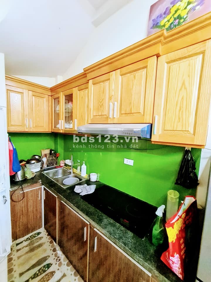 Chỉ 29 tỷ có ngay nhà 5 tầng phố Định Công chỉ 10m, ô tô tránh, tặng nội thất cơ bản