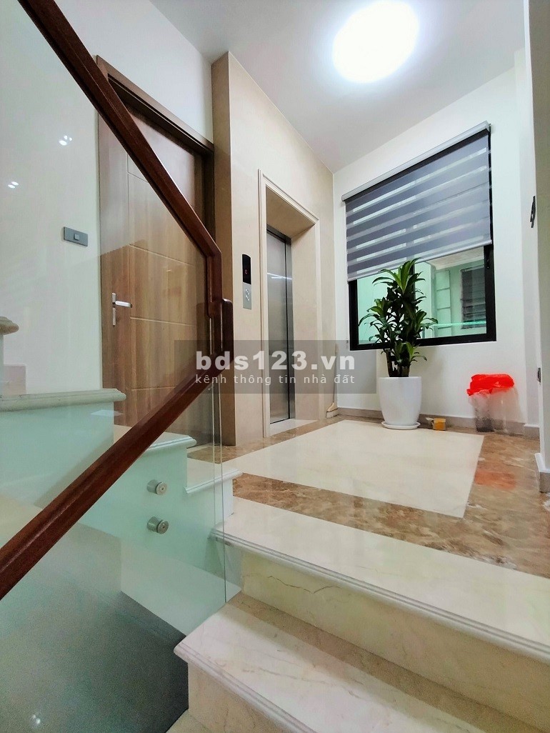 Nhà mặt phố Đặng Văn Ngữ, Đống Đa. Vỉa hè, oto, kinh doanh. 161m2 MT6.2m 30 tỷ