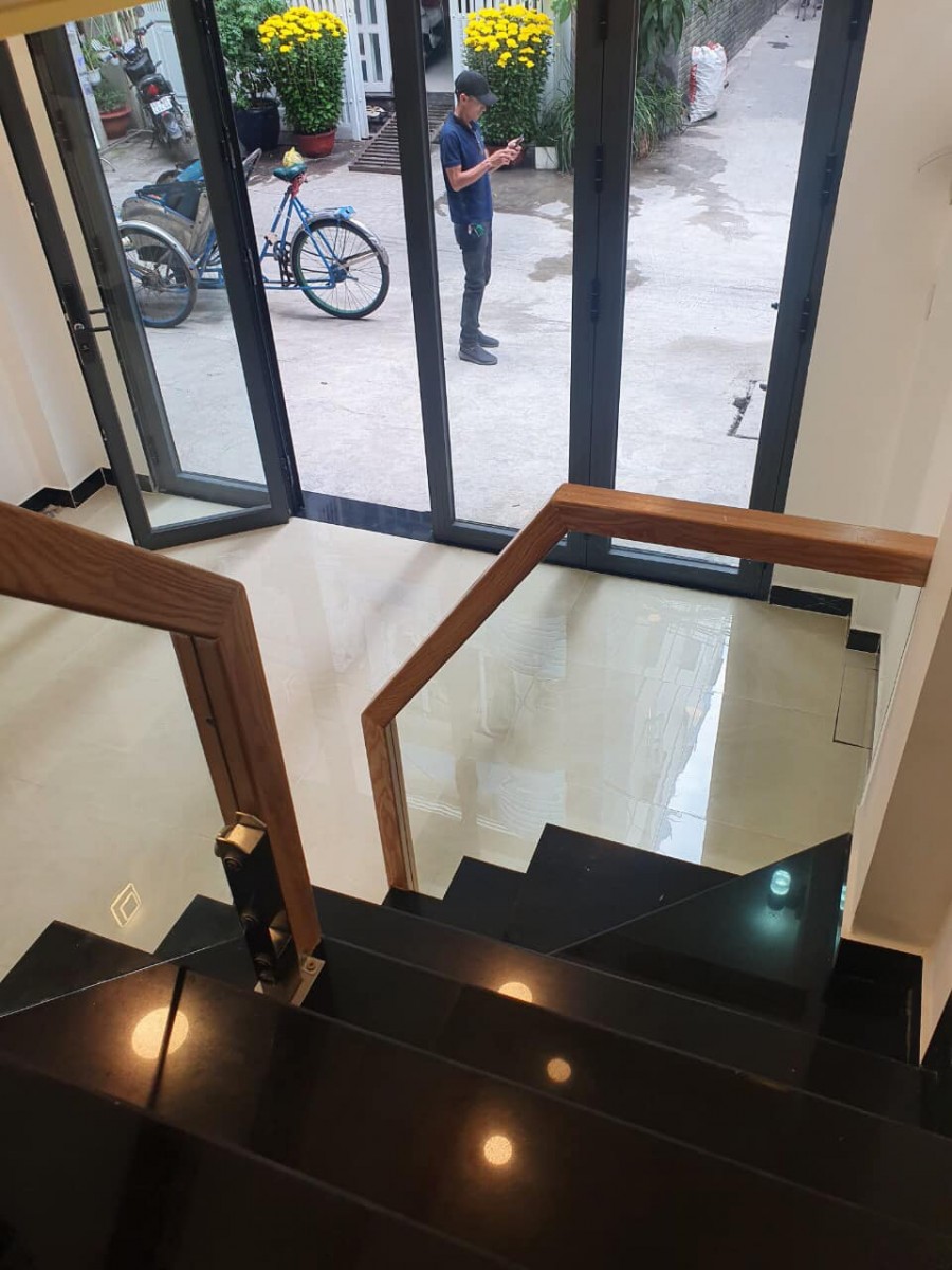 Bán nhà hẻm xe hơi đường Ni Sư Huỳnh Liên, dt 59m2, 5.1 tỉ, 3 tầng đúc
