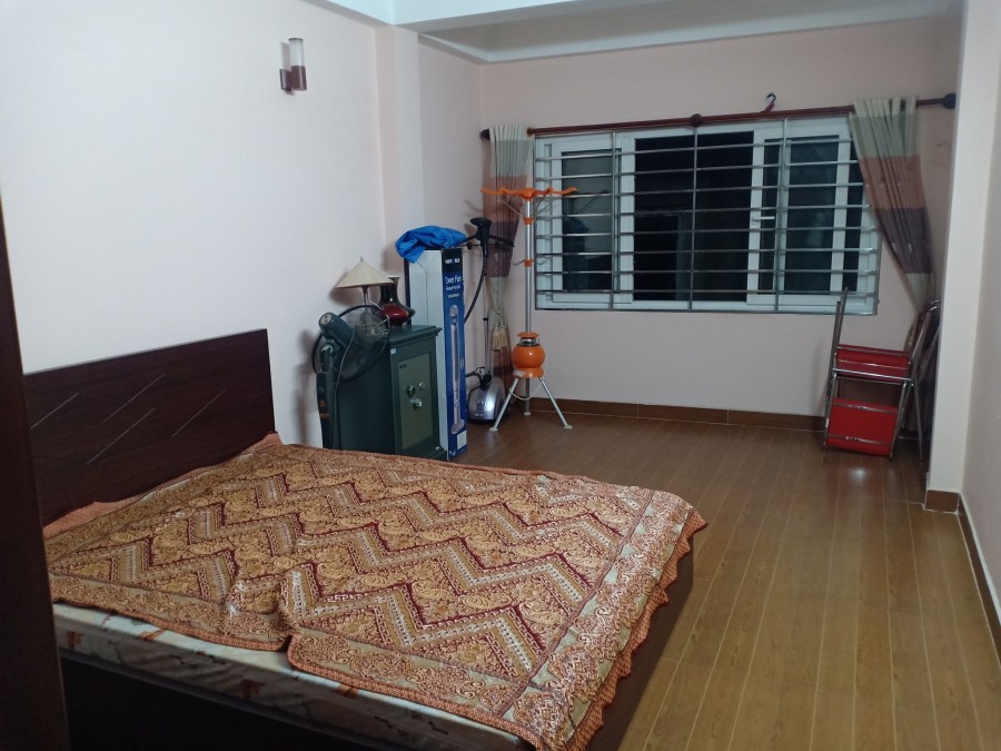 Bán nhà đường Nguyễn Văn Tối dt 42m2, 4 tầng, mt 4m, lô góc ô tô tránh, kinh doanh giá hơn 4 tỷ