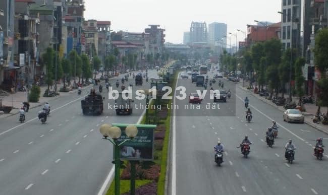 Bán nhà mặt phố Ngô Gia Tự diện tích 55m2, vỉa hè to, kinh doanh đỉnh