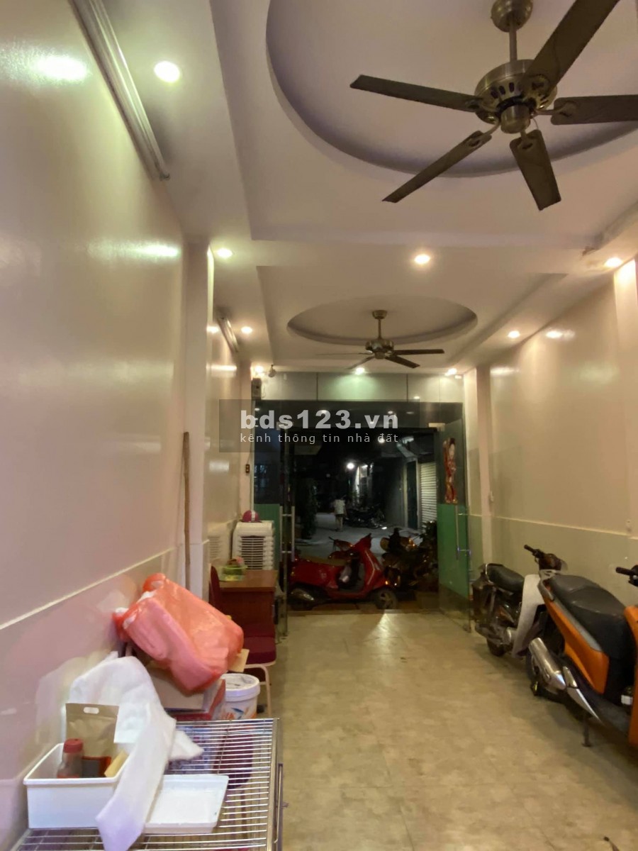 Bán nhà Lãng Yên, Hai Bà Trưng, Oto đỗ trước cửa, vỉa hè 2 bên rộng 40m, 6 tầng, giá 6,2 tỷ