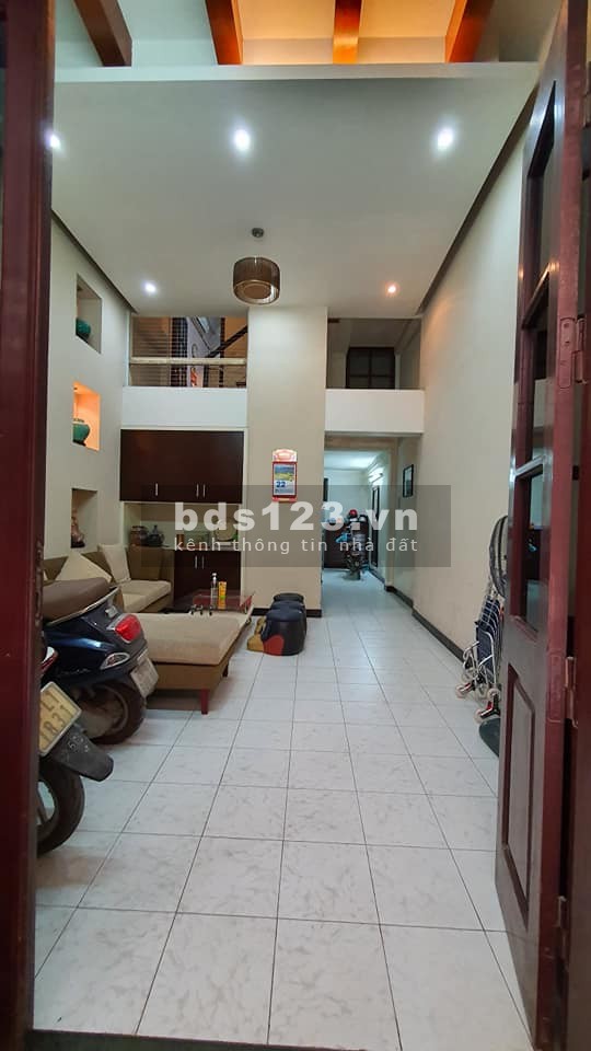 Phân lô Khuất Duy Tiến, ô tô vòng quanh, dt 50m2, mt 4.2, 5 tầng chỉ 7.5 tỷ