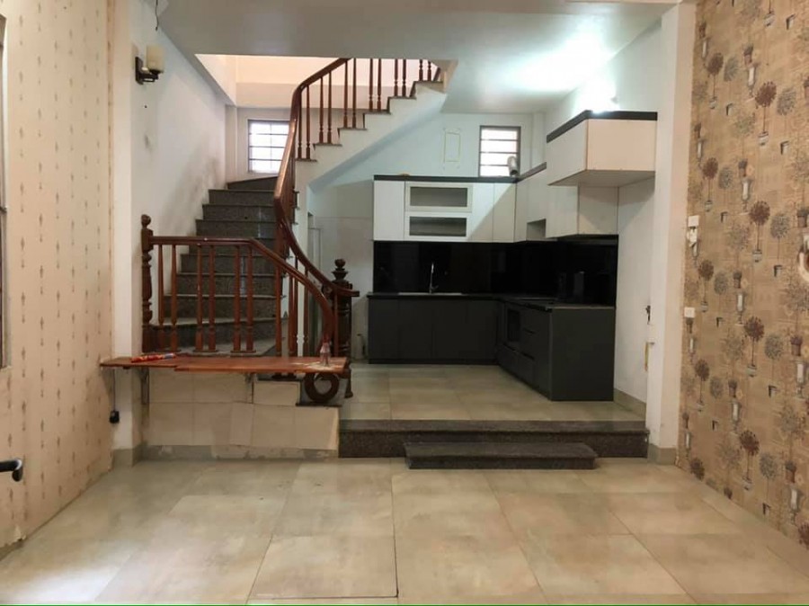 Cần Bán Nhà Từ Liêm. Chỉ 3.28 tỷ, 5 Tầng, MT 4m. Ô tô đỗ