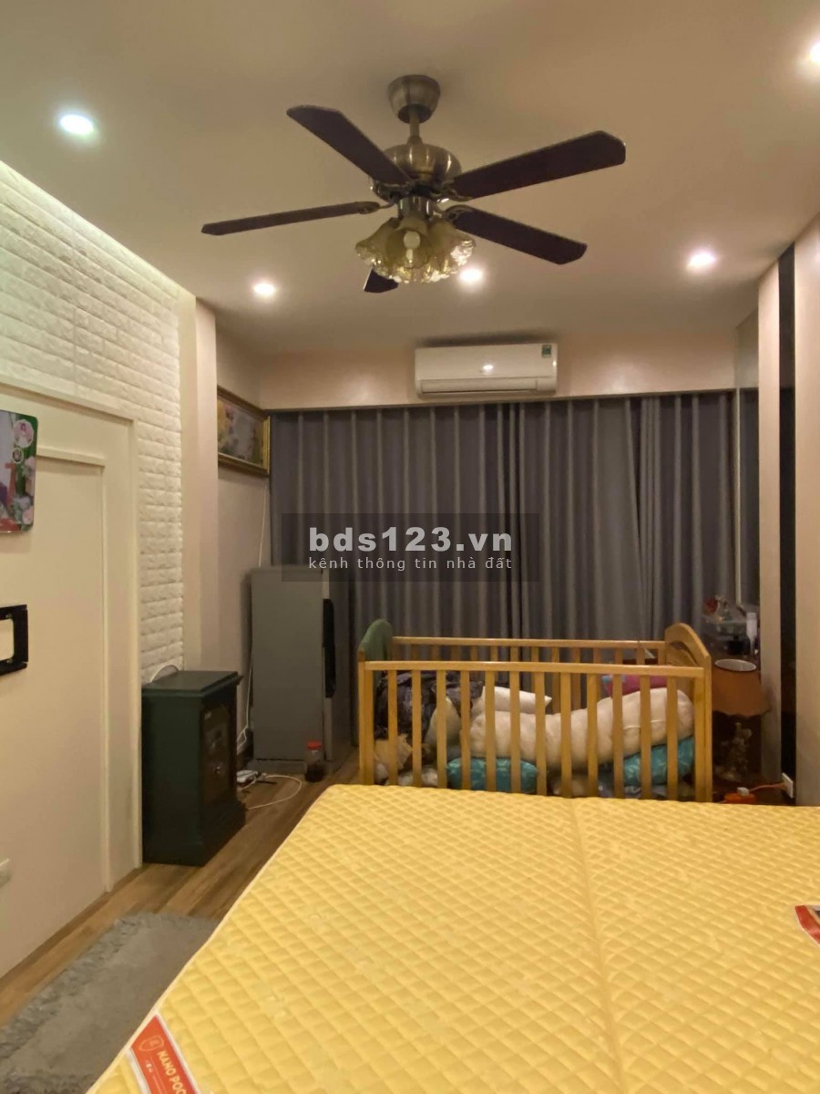 Bán nhà Lãng Yên, Hai Bà Trưng, Oto đỗ trước cửa, vỉa hè 2 bên rộng 40m, 6 tầng, giá 6,2 tỷ