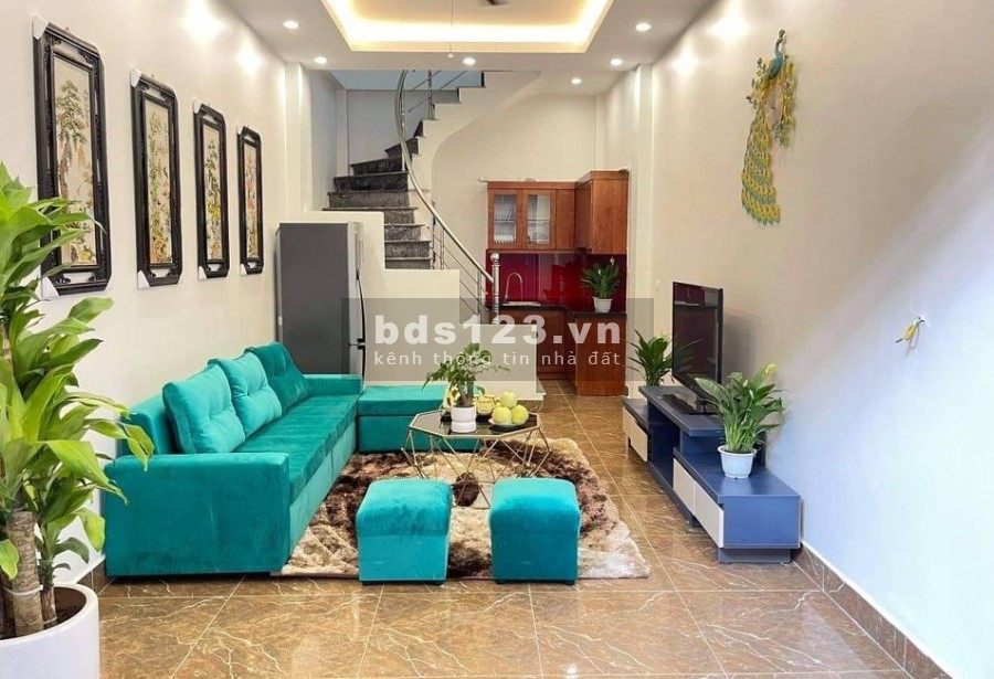 Nhà mới Ngô Gia Tự, Long Biên, thang máy, gara ô tô, kinh doanh, dt 75m2 x 5 tầng, nhỉnh 6 tỷ