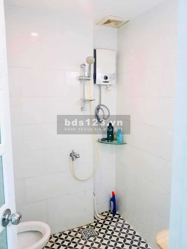 Bán nhà 50m2 hẻm xe hơi 7m Cách Mạng Tháng Tám Phường 13 Quận 10, 2 tầng đúc