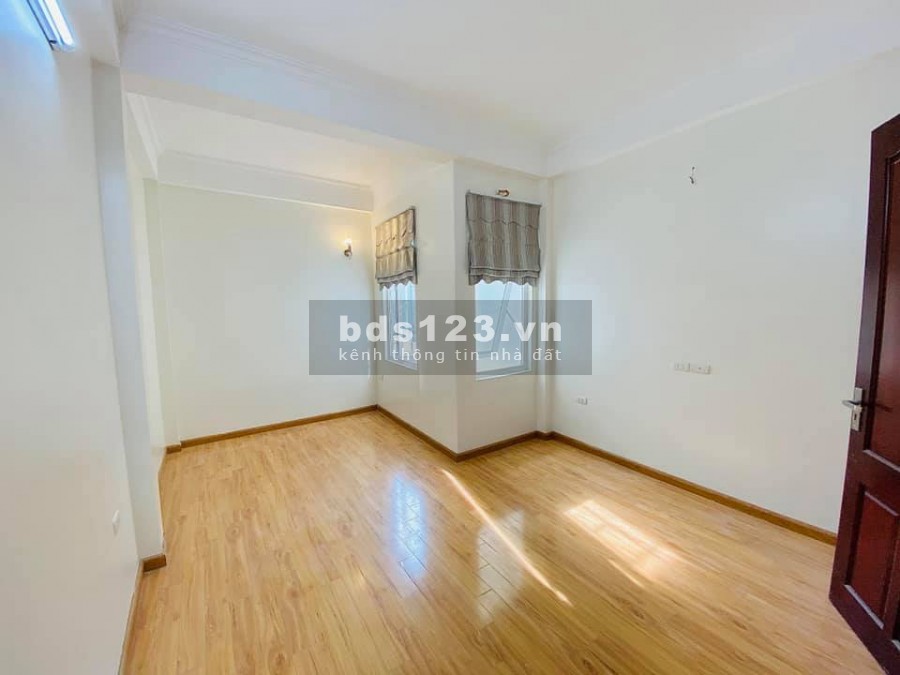 Bán nhà 4 tầng đúc đẹp mê li, khu dân cư đông đúc, lh 0904601503