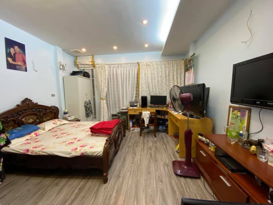 Bán nhà phố Giang Văn Minh Quận Ba Đình diện tích 52m2 5 tầng, mt 5m giá 5 tỷ