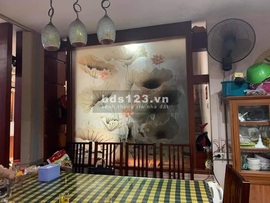 Mặt phố Việt Hưng kinh doanh, dt 96m2 mt 6m 5 tânfg Việt Hưng L.Biên