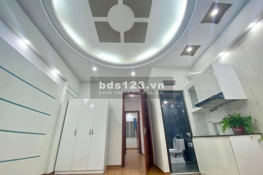 Bán chung cư nini Mễ Trì 60m2, 5 tầng, 13 phòng khép kín, giá nhỉnh 6 ỷ.