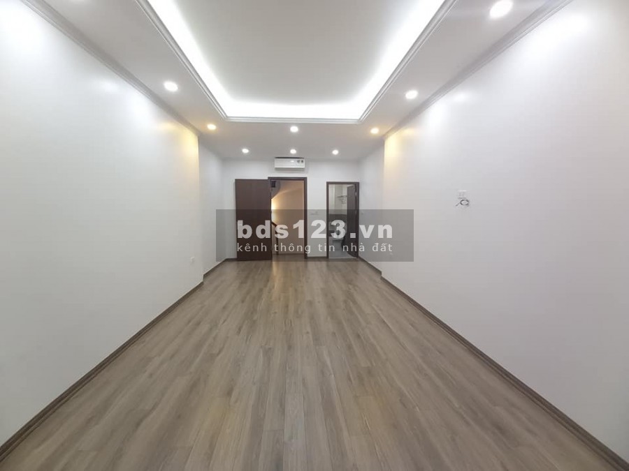Song sinh Trường Chinh, 5 tầng lung linh, 3 bước ô tô tránh, an sinh tuyệt đỉnh, giá 5.3 tỷ