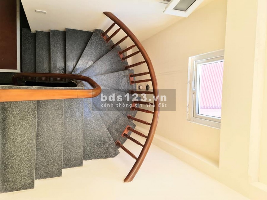 Chỉ 29 tỷ có ngay nhà 5 tầng phố Định Công chỉ 10m, ô tô tránh, tặng nội thất cơ bản