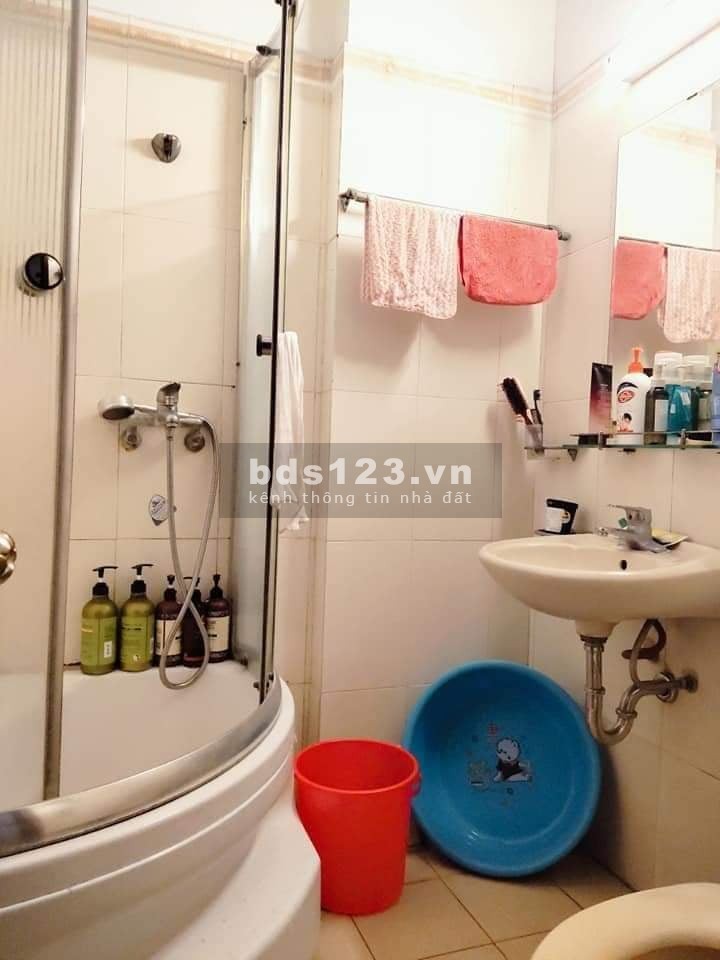 Bán nhà Nguyễn Khang 35m2 giá 4.2 tỷ gần đường lớn, an sinh đỉnh