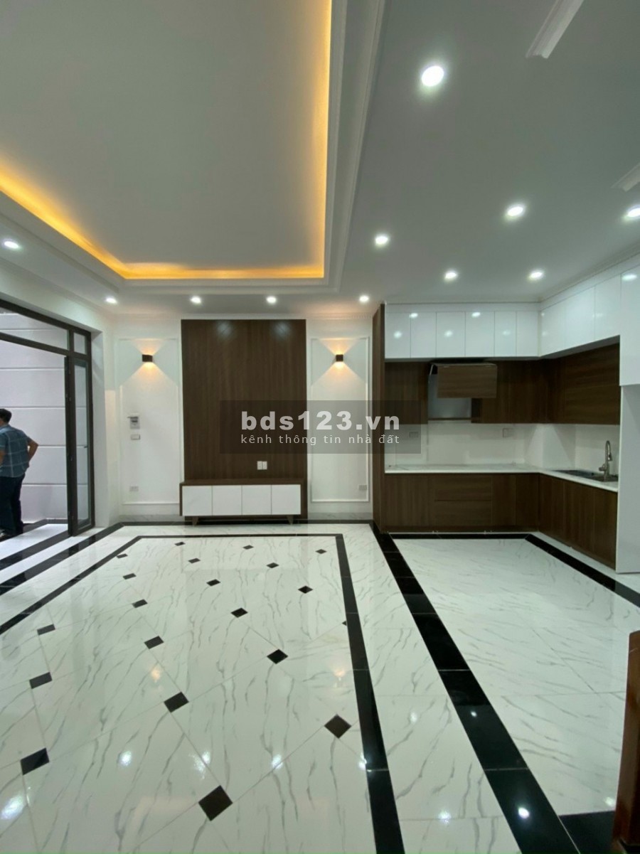 Bán nhà riêng ngõ 559 Kim Ngưu 45m giá 3.6 tỷ gần ô tô, đúc kiên cố