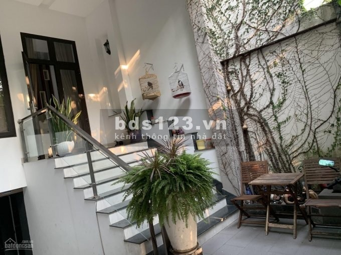 Cho thuê nguyên căn Villa 8x20m trệt 2 lầu 6PN Bình An QUẬN 2