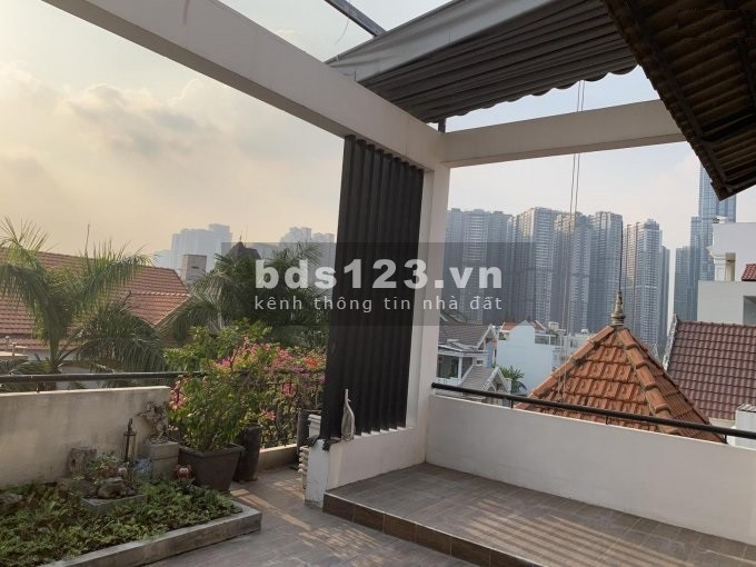 Cho thuê nguyên căn Villa 8x20m trệt 2 lầu 6PN Bình An QUẬN 2