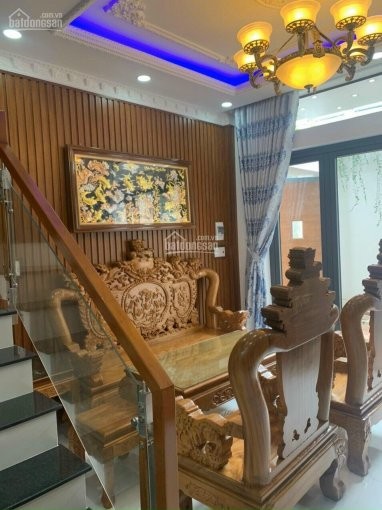 Bán nhà rộng 100m2 (5x20) đúc 4 tầng kiên cố, giá 11 tỷ, lh: 0917173744 Nghĩa