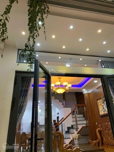 Bán nhà rộng 100m2 (5x20) đúc 4 tầng kiên cố, giá 11 tỷ, lh: 0917173744 Nghĩa